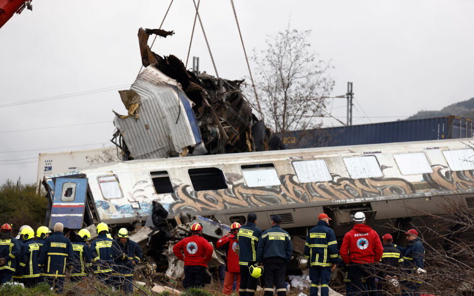 Trains collide near Larissa, at least 36 killed, dozens injured