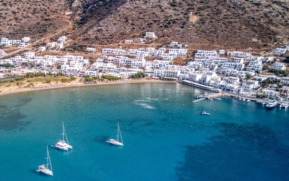 Sifnos calls for ban on cave houses, pools