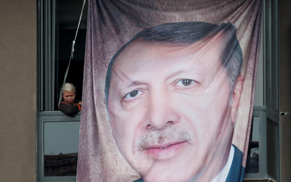 The Turkish pendulum and Erdogan’s friends
