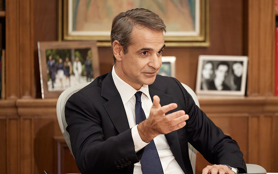 Mitsotakis returns government mandate to President