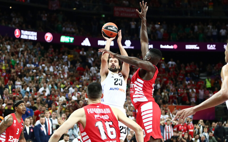 Olympiakos loses the Euroleague crown at the bitter end