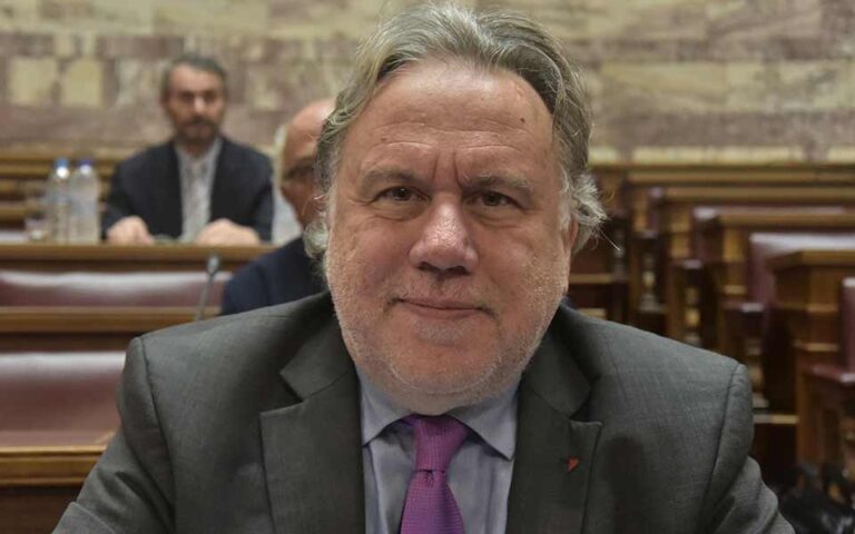 SYRIZA MP and former minister announces he will not stand for elections