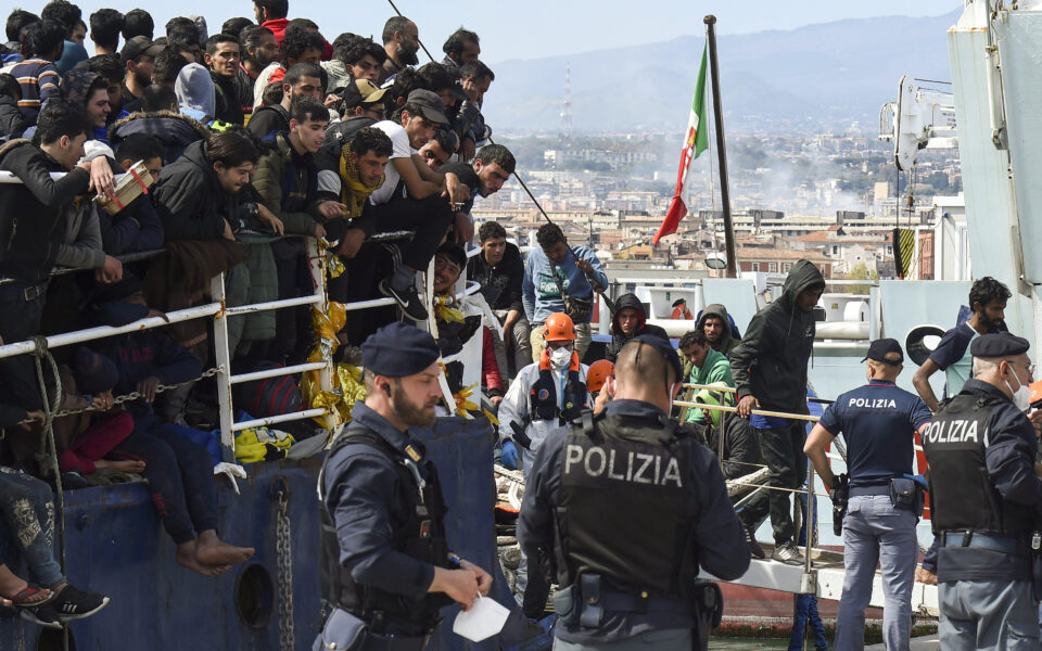 Frontex: Migrant crossings via central Med soaring
