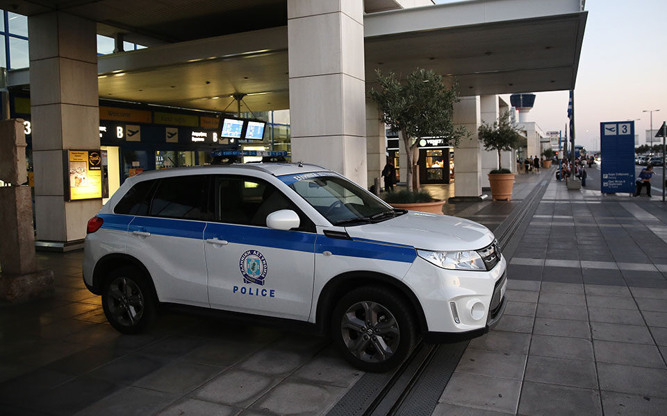 Suspected fraudster wanted in Switzerland arrested at Athens Airport 