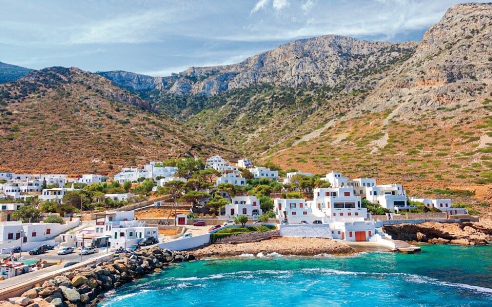 Sifnos locals, friends stand up against overdevelopment
