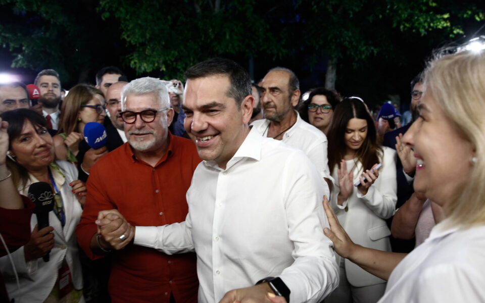 Lack of direction, blurred message consigns Tsipras to defeat
