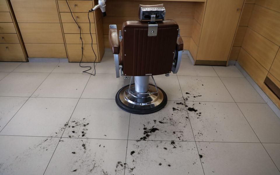 About 23,000 hairdressers and barbershops operate illegally, industry president claims