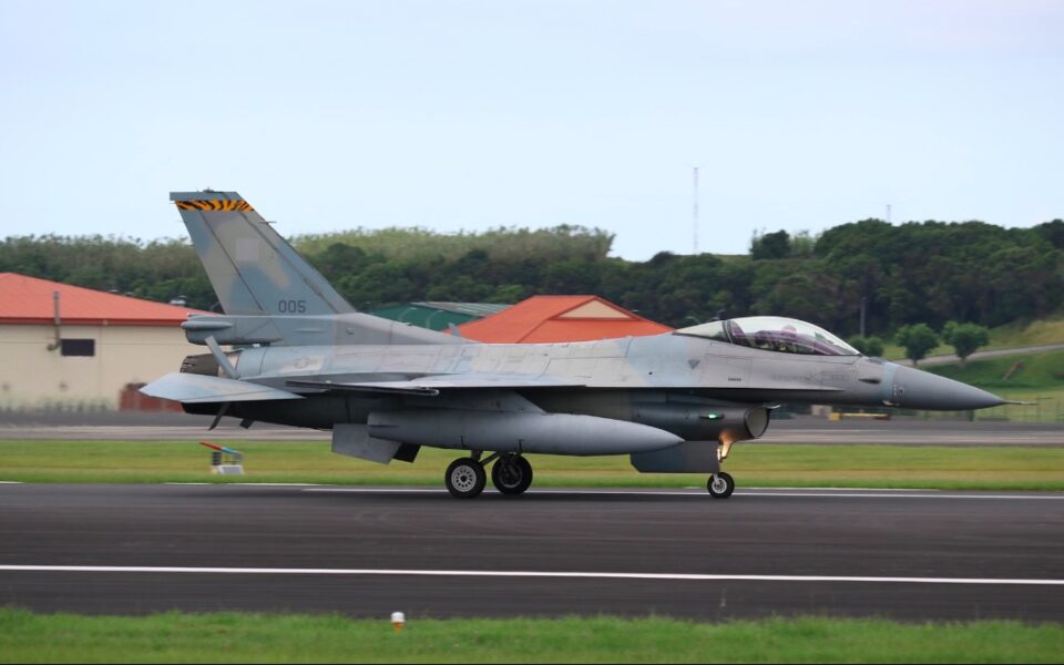 First upgraded F-16 returns from the US after extensive tests