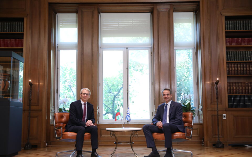 Greek and Bulgarian leaders discuss bilateral relations, mutual cooperation