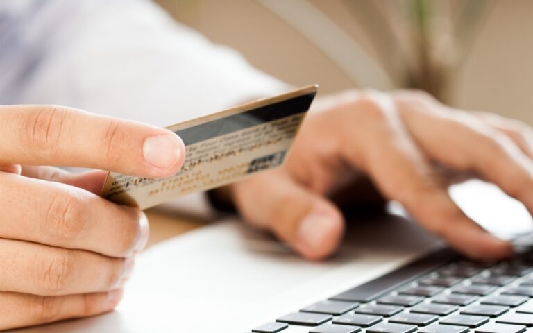Nearly one in five consumers victim to e-shopping frauds