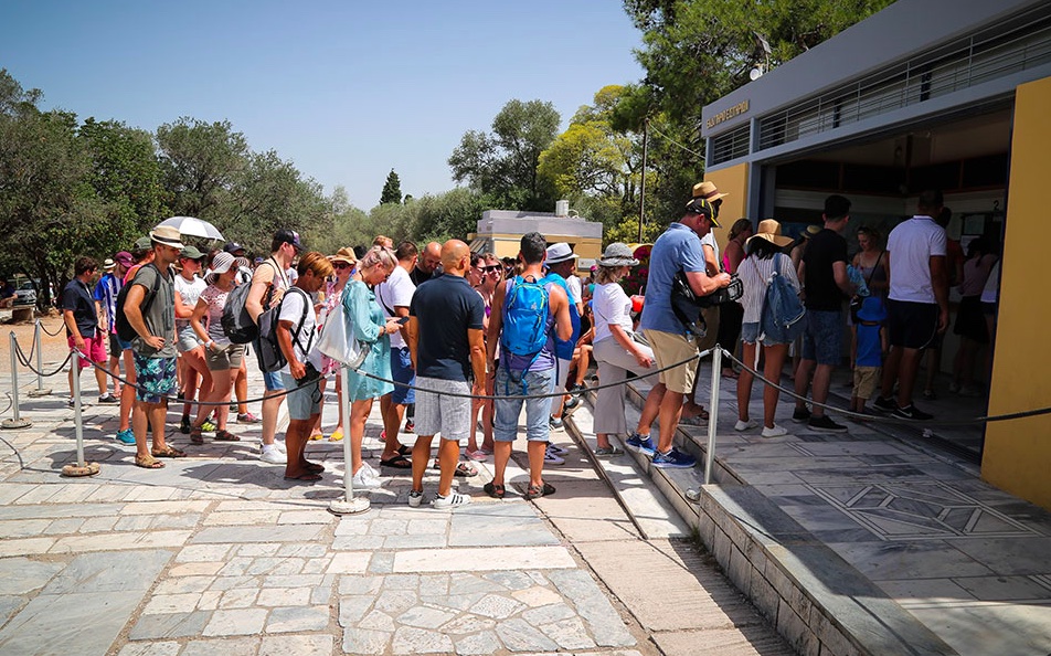 Culture Ministry implements measures to protect tourists to the Acropolis during heatwave