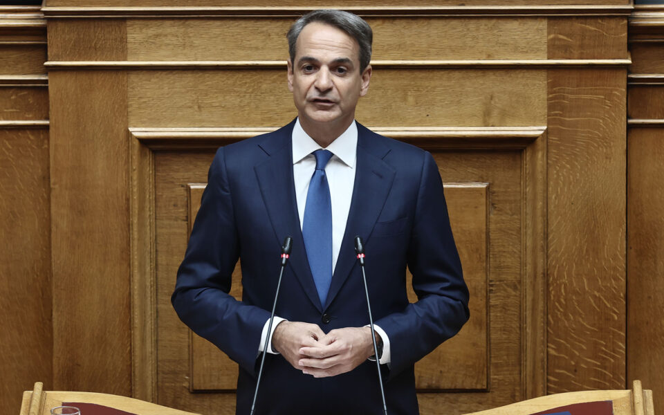 Mitsotakis: Higher fines, prison sentences for arsonists