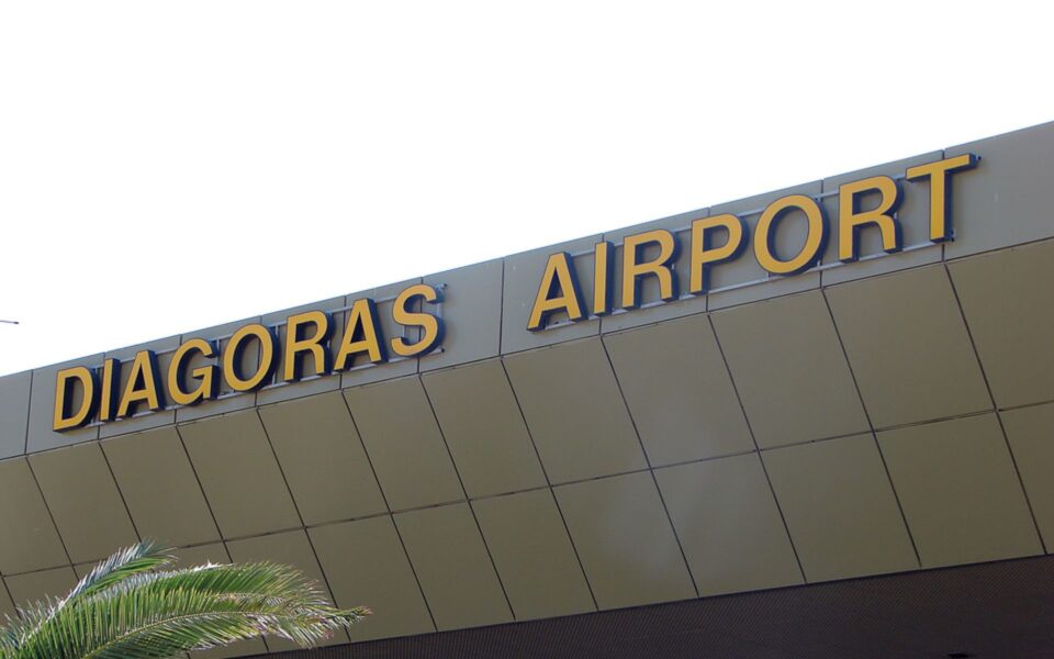 Foreign Ministry to open help desk in Rhodes airport