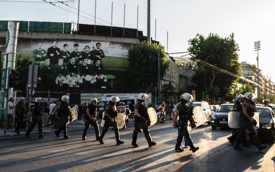 Seven arrested as authorities fear Greece may be targeted by violent soccer supporters’ gangs