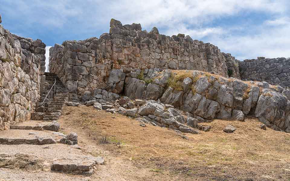 built-by-giants-an-archaeological-guide-to-tiryns1