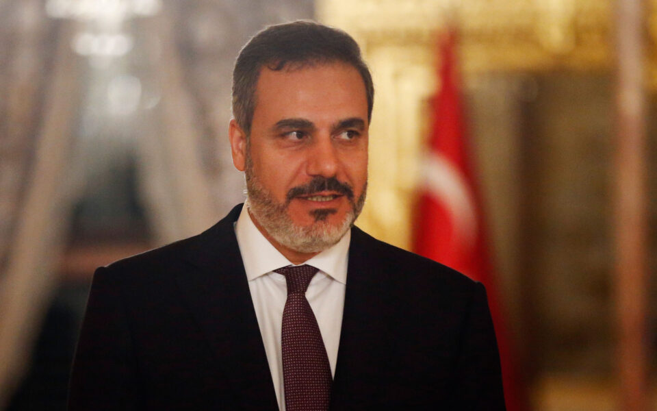 Turkish FM meets Hamas leader in Qatar