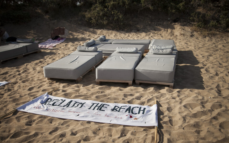 Top prosecutor probing beach violations on islands