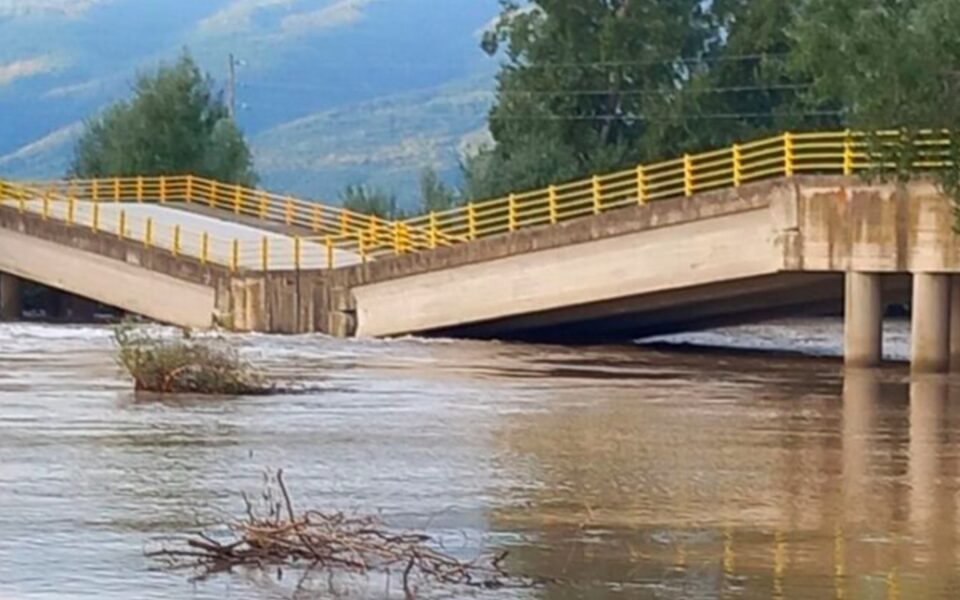 Palaiopyrgos bridge in flooded region collapses