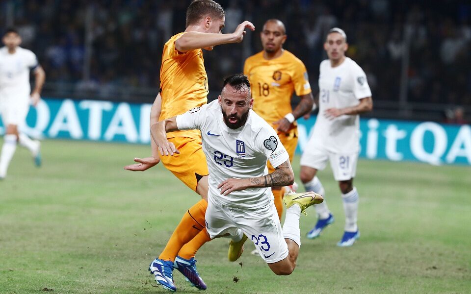 Een late strafschop maakt een einde aan de Griekse droom om tegen Nederland een wonder te bewerkstelligen
