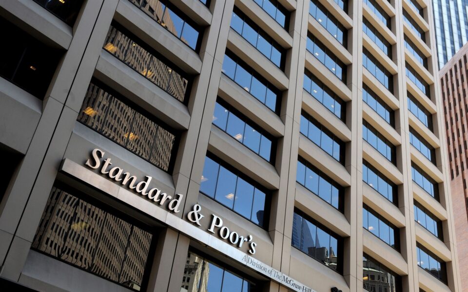 S&P raises Turkey’s rating to ‘B+’ on economic rebalancing