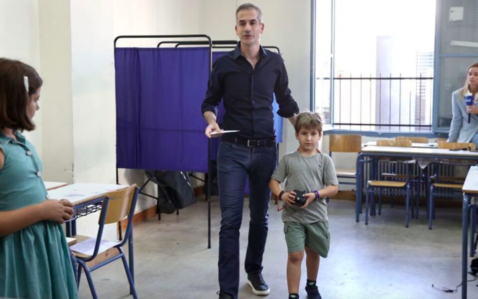 Bakoyannis concedes defeat in Athens mayoral race