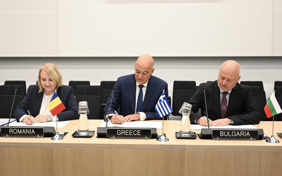 Greece, Bulgaria, Romania sign letter of intent to extend NATO pipelines network