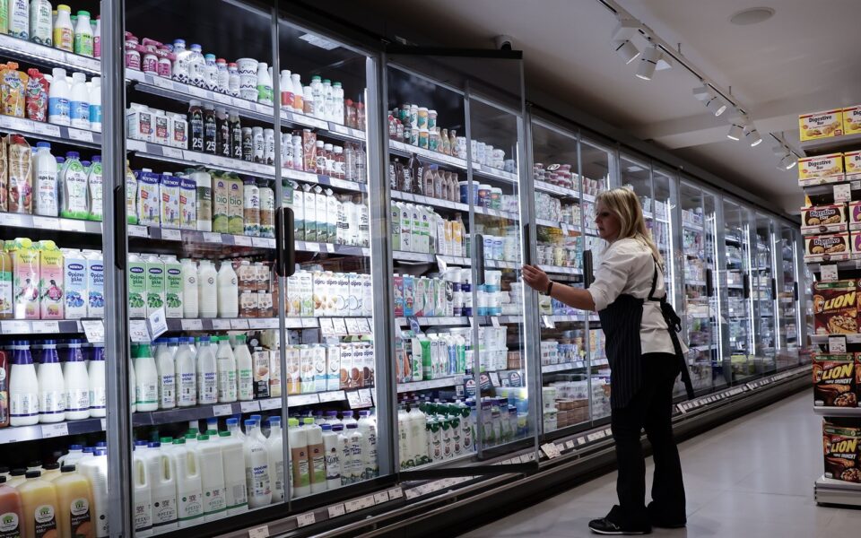 Skrekas: Inflation at Greek supermarkets near zero