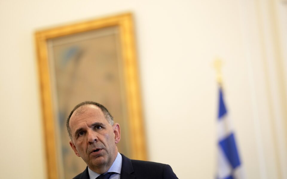 Greek FM Gerapetritis speaks with Israeli counterpart