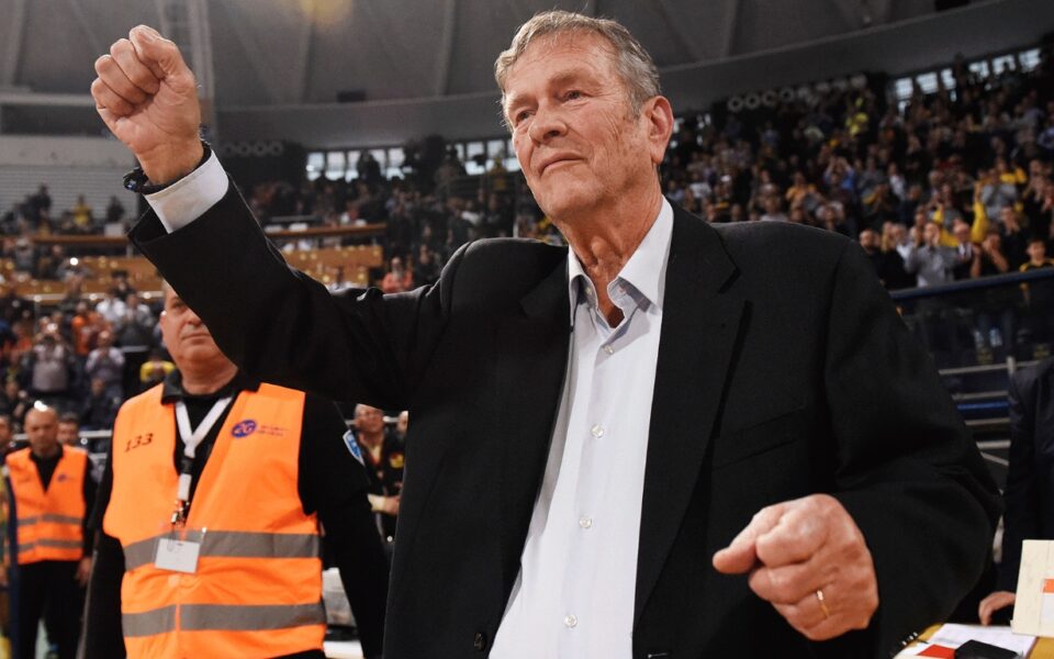 Legendary basketball coach Yiannis Ioannidis dies