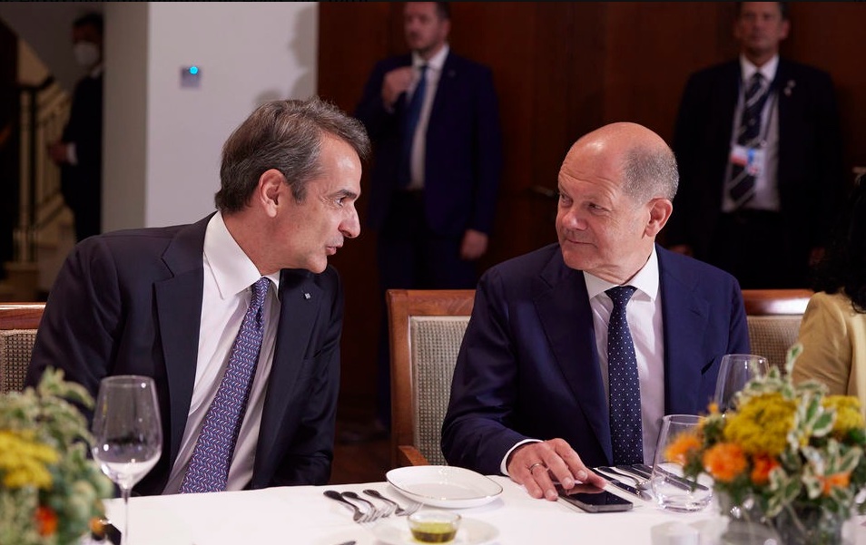 Mitsotakis to meet Scholz in Berlin on Tuesday