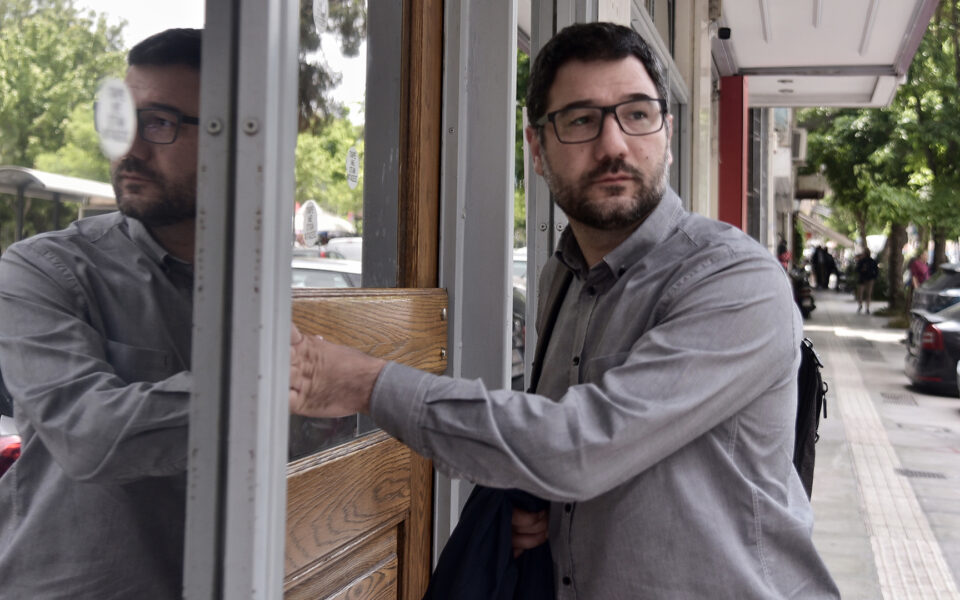 Ex-SYRIZA MP says Kasselakis embraces ‘neoliberal’ views, operates ‘undemocratically’