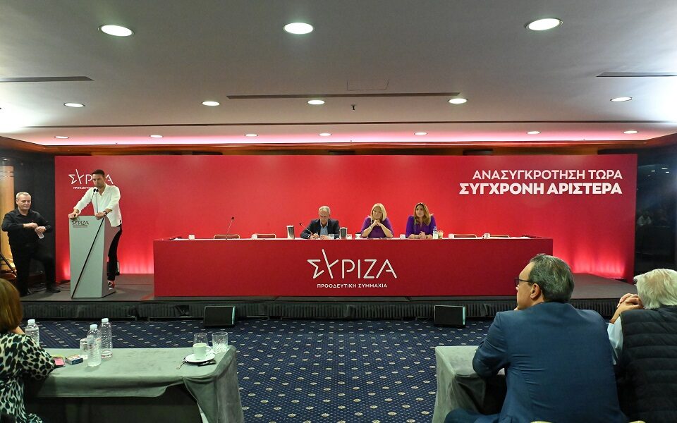 SYRIZA trapped in spiral of acrimony