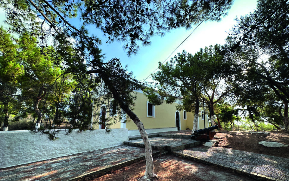 Plan to build near historic Spetses church sparks ire