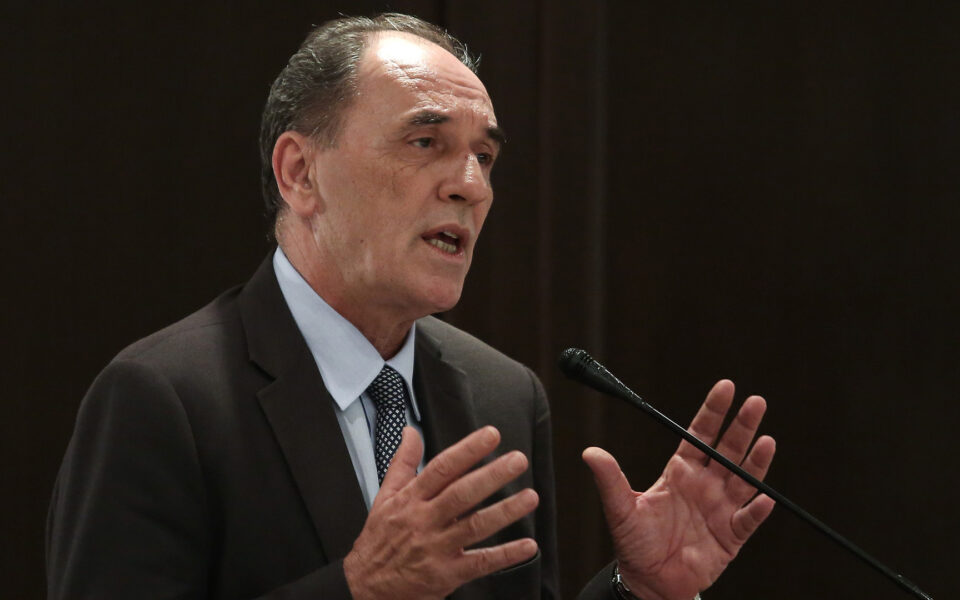 Former minister Stathakis signals departure from SYRIZA
