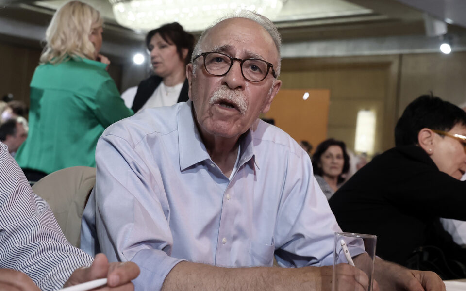 Former SYRIZA secretary indicates formation of new party ahead of European elections
