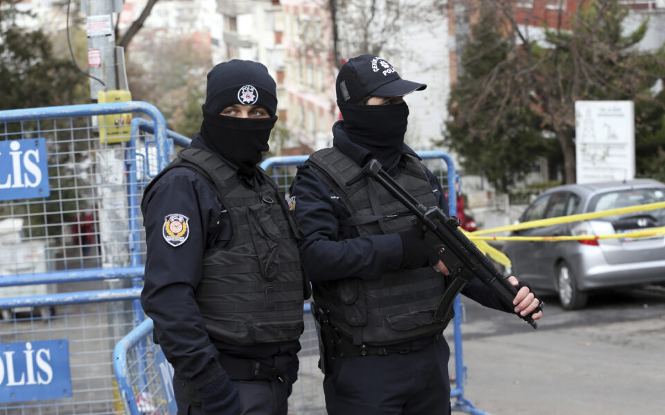 Turkey detains 304 people over suspected Islamic State ties