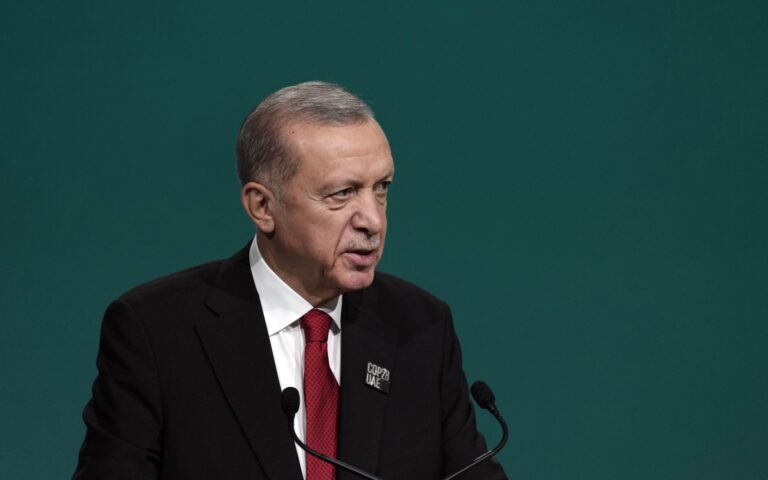 Turkey will take steps to strengthen economic program, Erdogan says