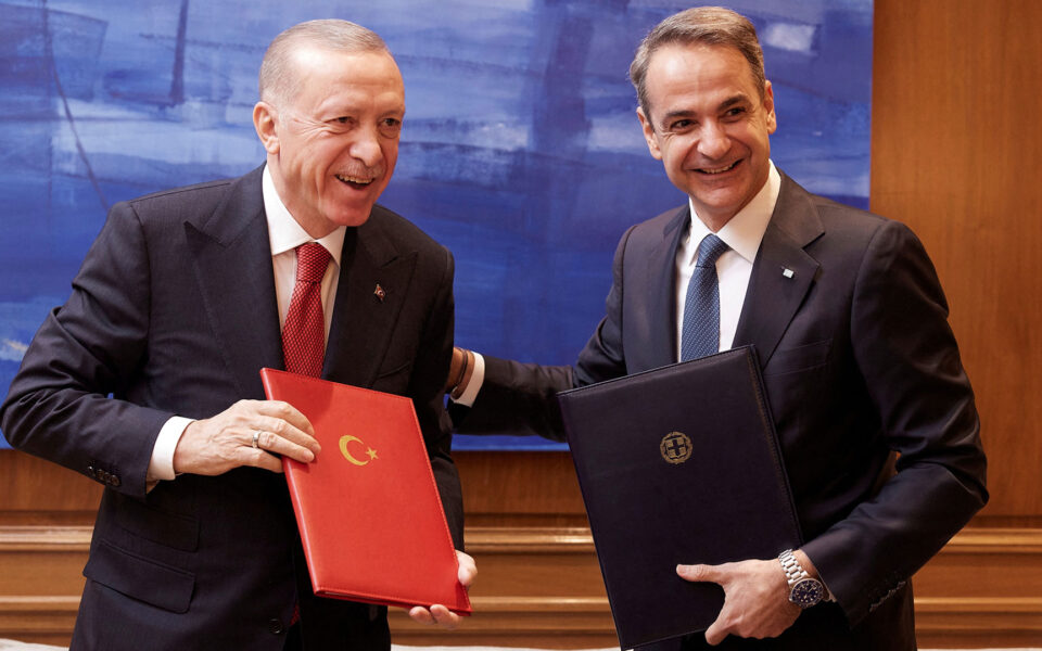 Agreements inked between Greece, Turkey