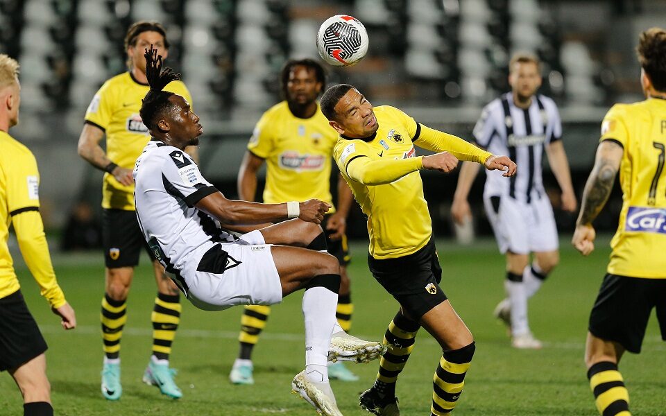 Kedziora cancels AEK’s lead at Toumba, keeping PAOK on top
