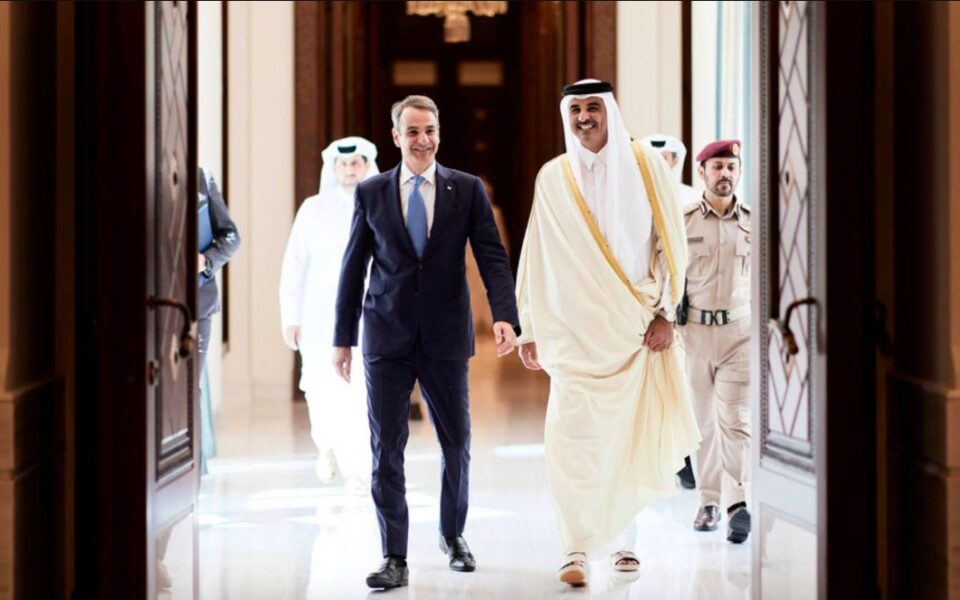 PM discusses investment opportunities in Greece during Doha visit