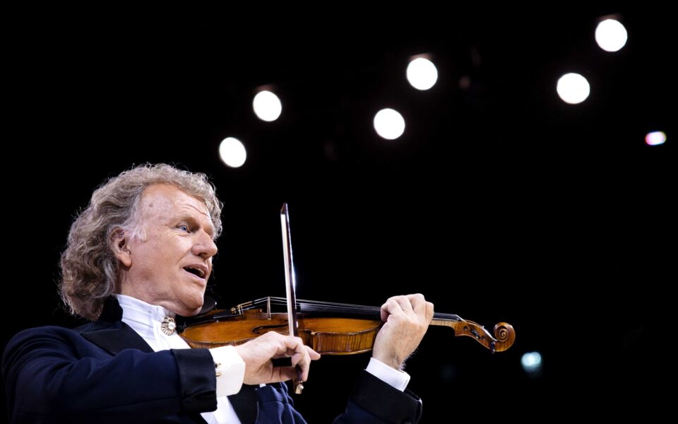 The classical violinist who can pack a stadium