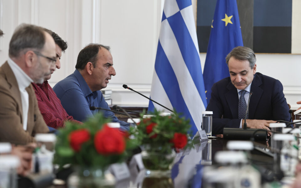 Mitsotakis to farmers: ‘We are here to find solutions’