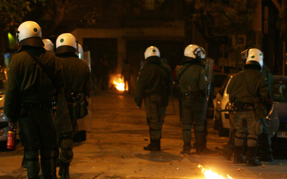 Riot unit targeted in Thessaloniki
