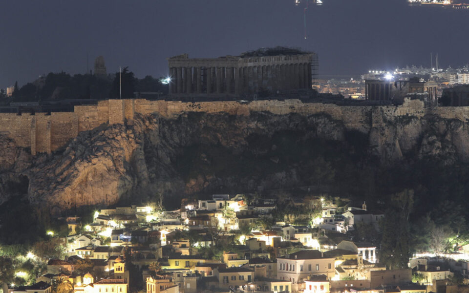 Lights out on Acropolis for Earth Hour