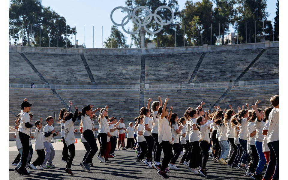 Athens games promote Paris Olympics