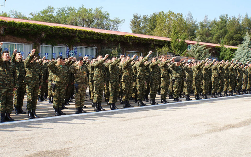 Deployment of Greek personnel to US Army referred to House