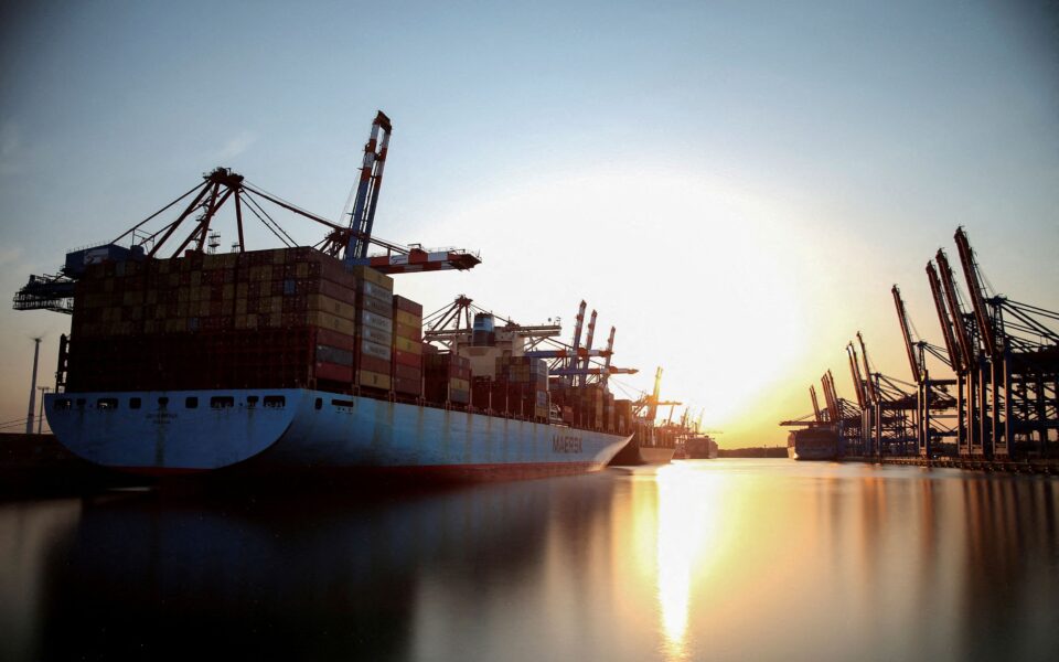 Pressure builds for charge on global shipping sector’s CO2 emissions