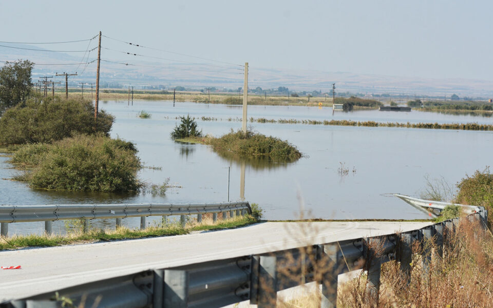 Dutch experts present flood protection proposals for Thessaly province