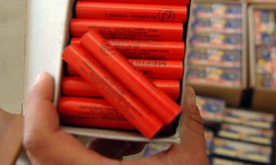 Man arrested for selling flares, firecrackers online