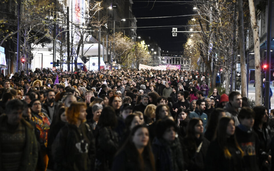 Thousands protest prosecutor’s recommendation in Kolonos pimping case